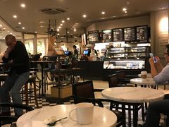 大堂-星巴克(港汇1号办公楼店)