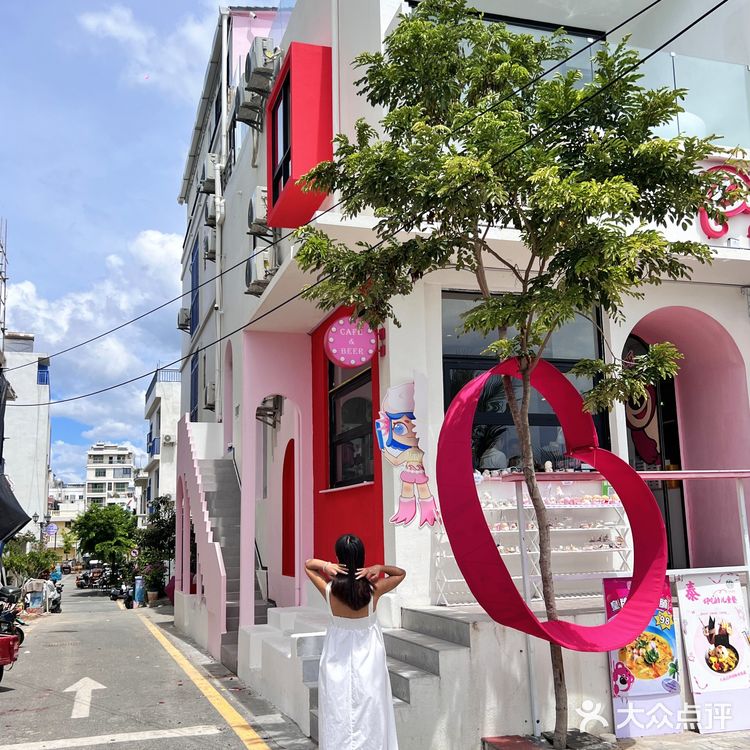 粉粉嫩嫩的海边泰菜餐厅，少女心满满的仙境