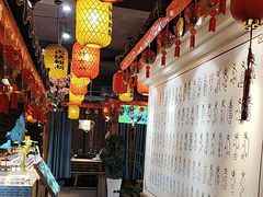 -头上红煨盐鸡·非遗院子餐厅