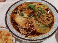 -辣妹子麻辣烫