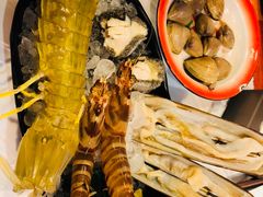 -鲜入围煮花胶鸡海鲜火锅