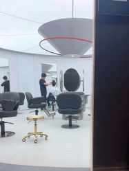 -一家只做男发烫染的店