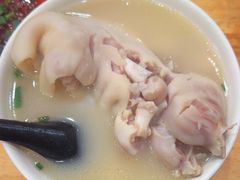 -雷祖芳老妈蹄花店