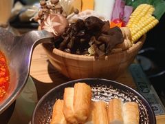 -湊湊火锅·茶憩(杭州湖滨银泰in77店)