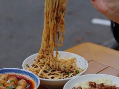 炸酱面-李与白包子铺(桐梓林店)