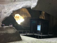 -伍山石窟