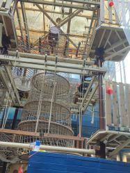 -PIPIKINGDOM皮皮王国欢乐号(欢乐海岸购物中心店)