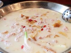 -老来福·非遗酸汤兔(凯旋路店)
