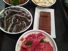 -小天鹅火锅·一线江景洪鼎旗舰店(洪崖洞店)