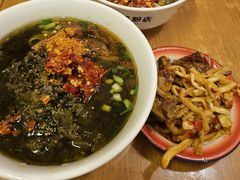 -矮子粉店1985·长沙米粉(湘春路店)