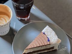 椰子巧克力奶油蛋糕-来回·咖啡(钟村咖啡豆店)