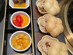 -铭牛烧肉·和牛海鲜自助(高新月牙湖店)