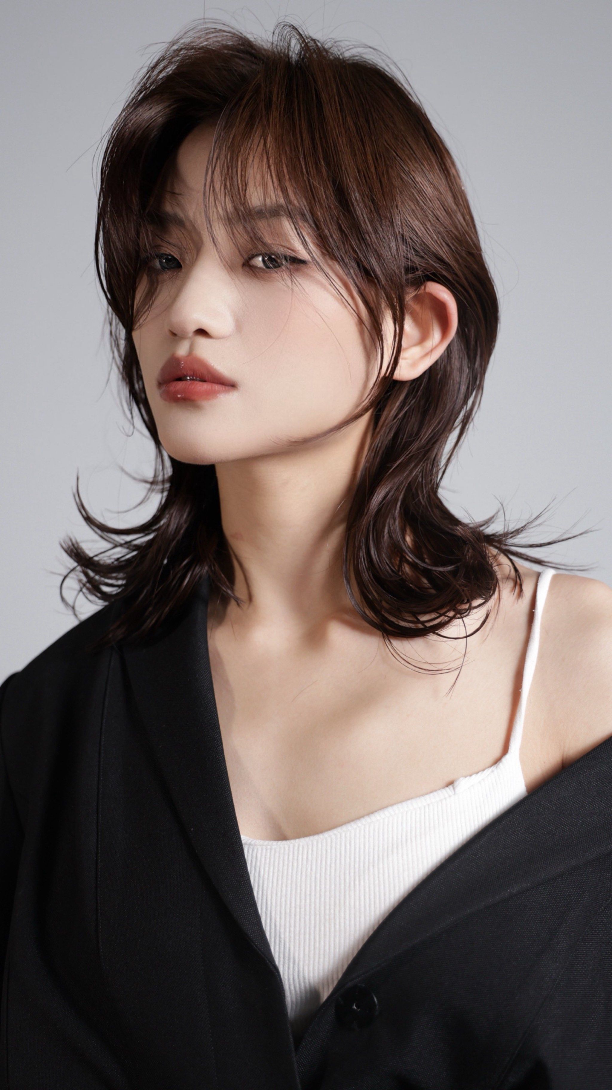 一款超柔和的高层次发型让视觉效果更加轻盈##高级感发型 #层次发型