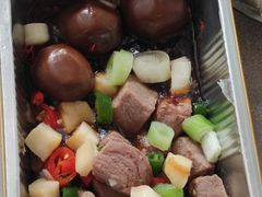 黑椒风味牛柳粒配熏蛋-西区老大房(愚园路店)