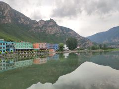 -百里峡七彩艺术小镇