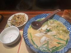 -荣家黄鱼面(前滩太古里店)