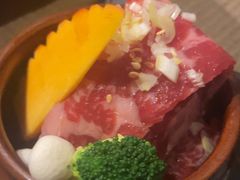 -山川小町·极番烧肉(新地假日广场店)