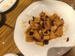 -泉畔人家·老济南经典鲁菜(大明湖店)
