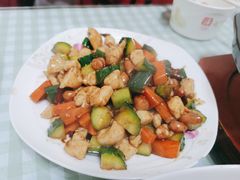 宫爆鸡丁-福来菜馆(16块)