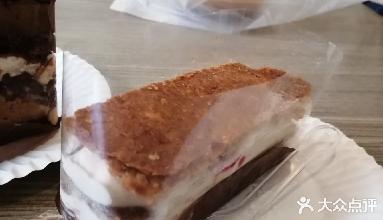 当然，不建议跟巧克力蛋糕一起吃