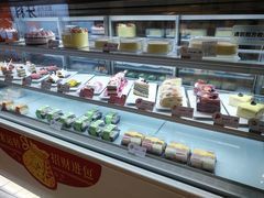 面包甜点陈列柜-BreadTalk面包新语·烘焙蛋糕(高德置地春广场店)