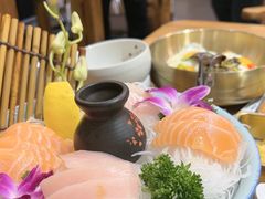 -青瓦餐厅·生鱼片·韩园烤肉(西塔店)