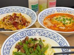 -李与白包子铺(桐梓林店)