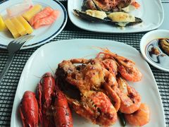 -亚洲国际大酒店·云顶阁旋转自助餐厅