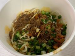 红油热干面-斌斌鲜鱼糊汤粉(粮道街店)