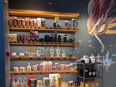 零售区-星巴克(广州南站A18检票口楼上)