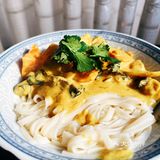 鸡腿奶味咖喱拌面