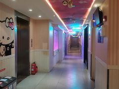-唯爱KTV聚会餐厅(仙林东城汇店)