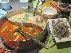 -四季喧黔味豆米火锅(万达广场店)