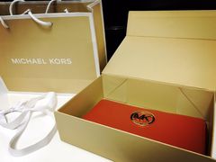 -奥特莱斯停车场