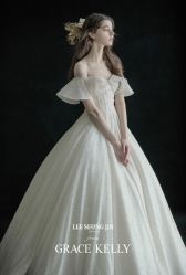 点击看大图 -GRACE KELLY婚纱与礼服(北京店)