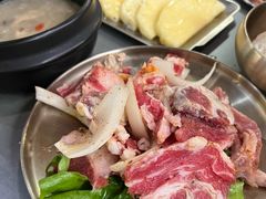 -围炉肉舍•炭烤活鳗•丹东海鲜烤肉(步行街店)
