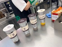 -沪上阿姨·臻选茶饮(上海环球港店)