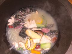 -咕嘟草帽鱼·牛奶一样的鲜鱼汤(天鹅湖万达广场店)