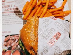 -The Habit Burger Grill 哈比特汉堡(爱琴海店)