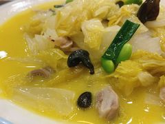 酸菜猪肚-八张桌子(老店)