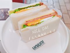 -UNI UNI(环亚凯瑟琳店)