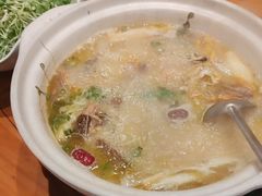 -帅巴人舅母子腊蹄民俗村