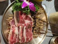 -围炉肉舍•炭烤活鳗•丹东海鲜烤肉(步行街店)