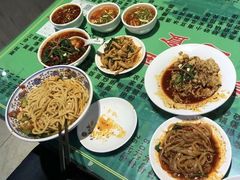 -令氏家外家周秦食府(高新店)
