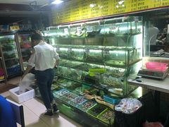 -覃记海鲜美食餐厅