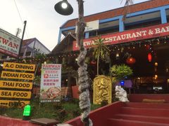 -Pakwan Restaurant & Bar