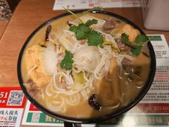 -肥汁米蘭香港米线(定西路店)