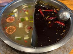 -重庆风光老灶火锅城(同德广场店)