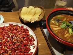 -有红鸡毛店·川菜(建设路店)