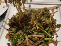 -蔼若春.传承三十年云南菜(金碧公园店)